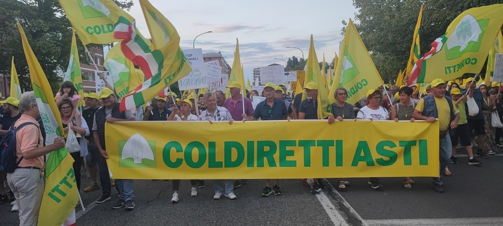 Gli Agricoltori Sotto La Regione Per Chiedere L Abbattimento Dei