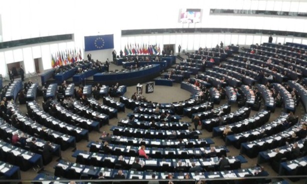 Risoluzione del Parlamento europeo per consentire all’Ucraina di difendersi pienamente