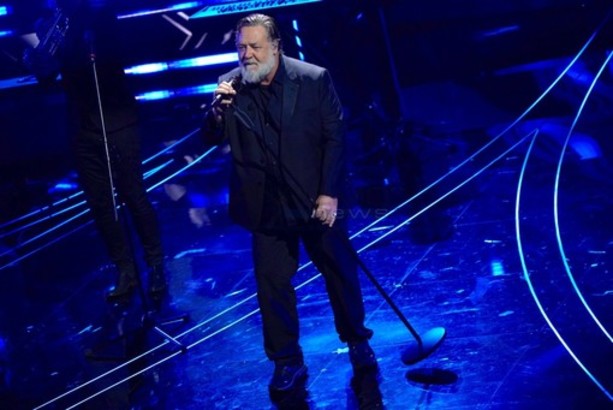 È al nastro di partenza il tour italiano di Russell Crowe insieme alla sua band