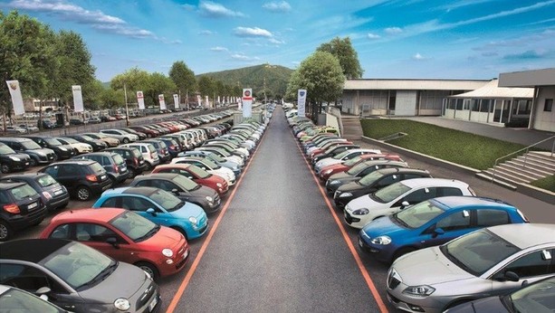 Diminuisce quasi del 5% il mercato dell’auto su base annua