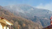 Varazze, incendio sotto controllo ad Alpicella: alta l'attenzione per il forte vento (FOTO)