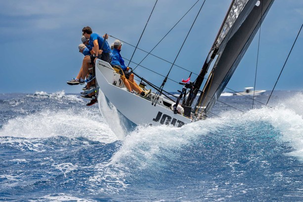 Lo Yacht Club di Monaco per la prima volta alla partenza della Admiral’s Cup