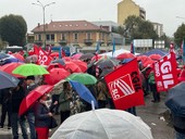 In coda ore per ottenere il permesso di soggiorno, sindacati in presidio in corso Verona: &quot;Migranti ricattabili&quot;