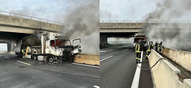 Camion in fiamme dopo lo scontro con il guard rail: Tangenziale chiusa