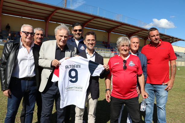 Calcio. Josè Altafini superstar all'Ellena, il bomber ospite d'onore nel match tra San Francesco e Rivasamba