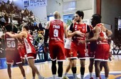 Il tabù trasferta sfatato con Hands e difesa: Varese vince a Sassari