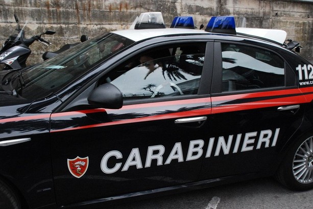 Litiga con un connazionale e lo accoltella in un centro accoglienza: arrestato per tentato omicidio