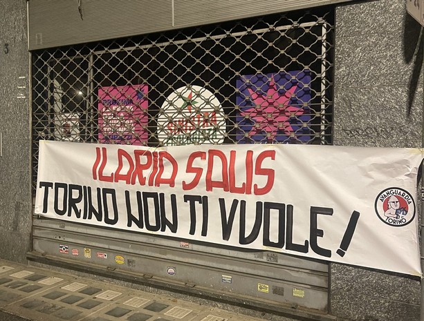 Striscioni contro Ilaria Salis, Grimaldi, Ravinale e Diena: &quot;Intimidazioni gravi, ma non ci facciamo spaventare&quot;