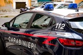 Alba, trentenne colpita al volto da una sedia all’uscita del cinema: indagano i Carabinieri