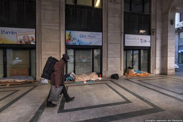 Torino, 9 milioni di euro in più per il sociale grazie al Fondo Povertà: gli ambiti di intervento