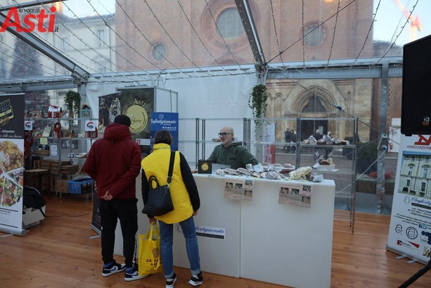 Con &quot;Il magico paese di Natale&quot; arriva anche &quot;I gioielli del territorio&quot;  in piazza San Secondo