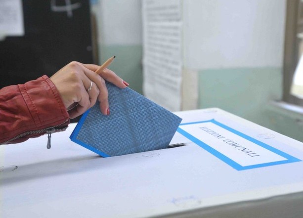 Elezioni comunali, primo turno il 25 e 26 maggio, ballottaggio e referendum  l’8 e 9 giugno