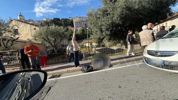 Sanremo: donna investita da un'auto in via San Francesco, trasportata in ospedale in gravissime condizioni (Foto)