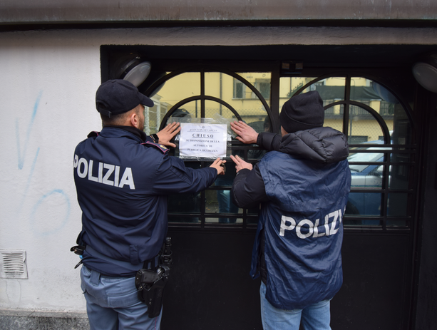 Violazioni amministrative e atti violenti: sospesa per un mese l'attività di una discoteca di via Orrigoni a Varese