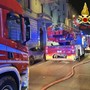 FOTO. Incendio in uno scantinato di un palazzo di via Orrigoni a Varese: evacuate due persone di cui una allettata