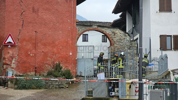 Esplosioni, fiamme, un morto e nove feriti a Martiniana Po. Oggi l'odore di bruciato, il dolore e le indagini [FOTO e VIDEO]