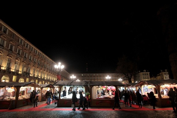 Strage ai mercatini di Natale in Germania, si alza la sicurezza anche a Torino