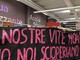 &quot;Non Una di meno&quot;, per l'8 marzo protesta al Carrefour e uova di vernice contro la sede Leonardo