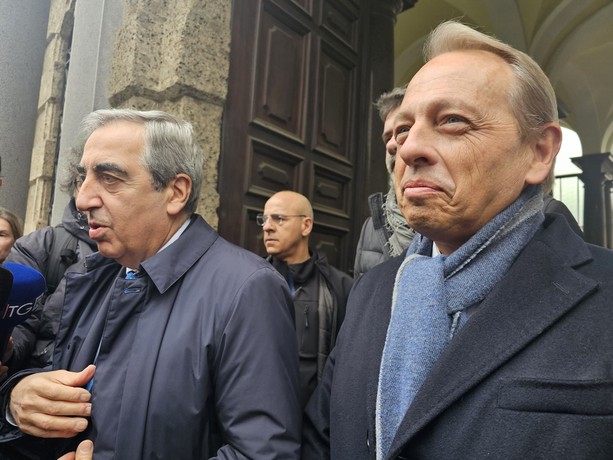 Gasparri contro Askatasuna: &quot;Loro posto in tribunale, non in edificio pubblico dato gratis&quot;