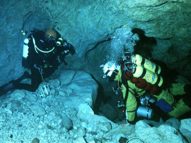 Tragedia in Canton Ticino: speleosub si immerge alla grotta del fiume Brenno e muore