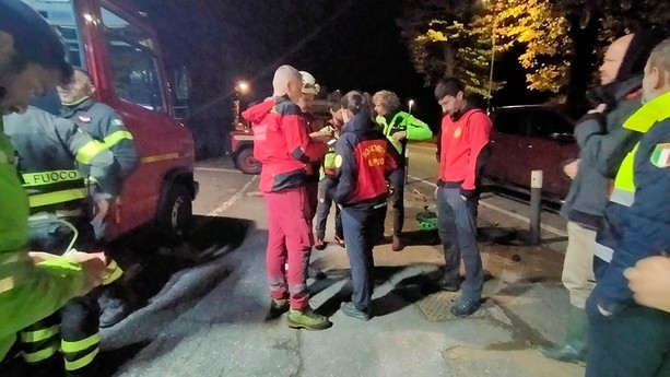 Altare, donna di 83 anni ritrovata dalle unità cinofile: codice giallo al San Paolo